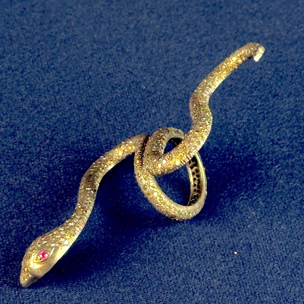 Rosalina Serpent Ring 18K White Gold and cognac diamonds
